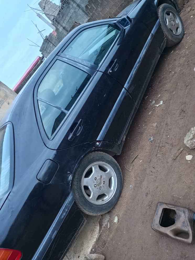 A picture of Today deal money needed asap Mercedes Benz Automatic Standard Engine