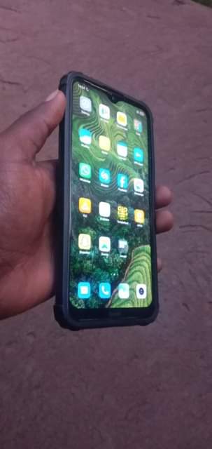 A picture of REDMI 8 32GB 2GB RAM GREAT CAMERAS 5000MAH BATTERY CRACK