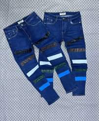 A picture of Jeans qaleee