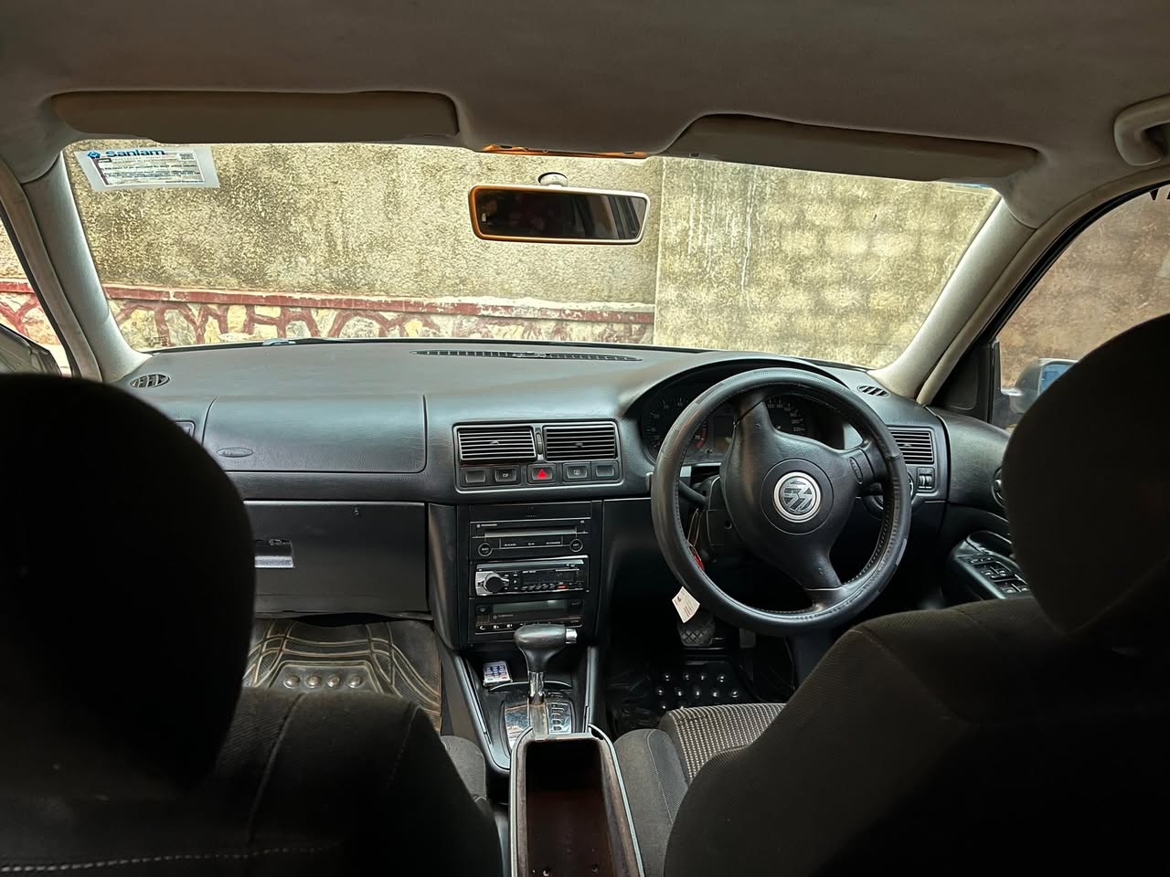A picture of VW Golf 4