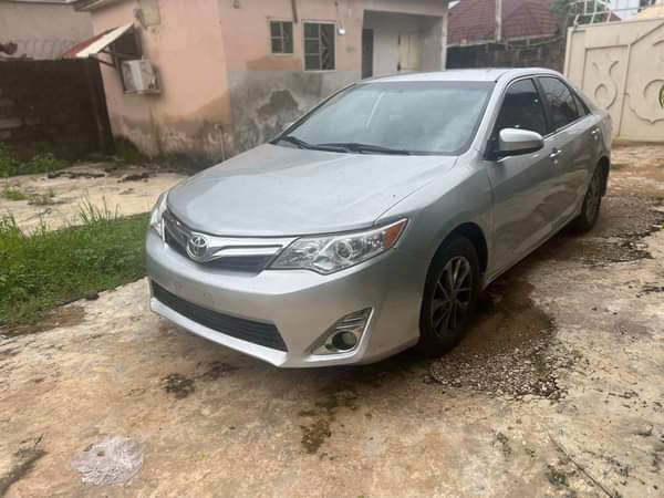 A picture of DISTRESS SALE SARI SARI SARI EXTREMELY CLEAN USED TOYOTA CAMRY