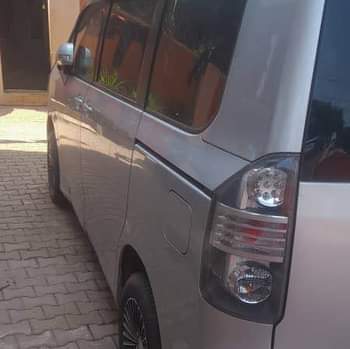 A picture of Toyota voxy 17
