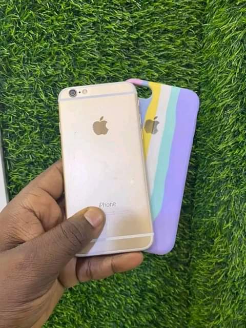 A picture of Iphone 6plain 64gb