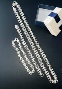 A picture of PURE ORIGINAL SILVER CHAIN