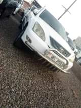 A picture of Toyota Harrier 2400