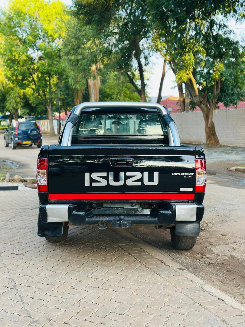 classifieds/cars isuzu