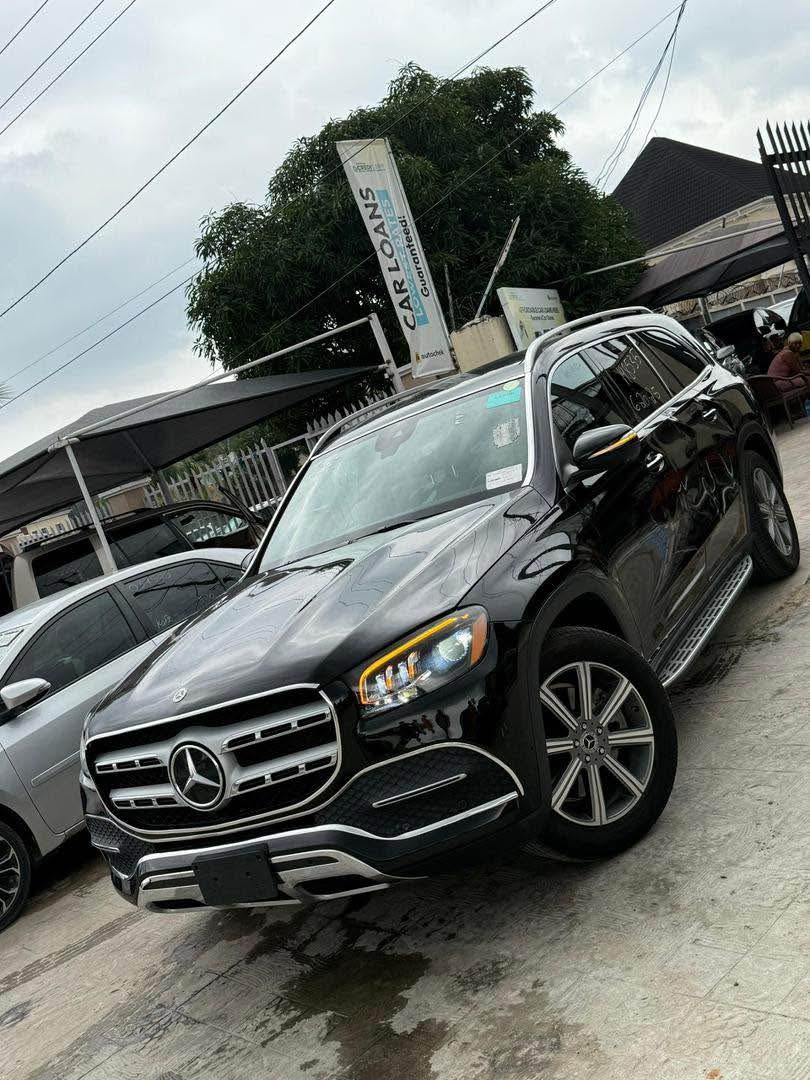 A picture of Mercedes Benz GL450