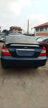 A picture of 2004 TOYOTA CAMRY