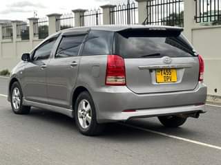 A picture of Toyota Wish