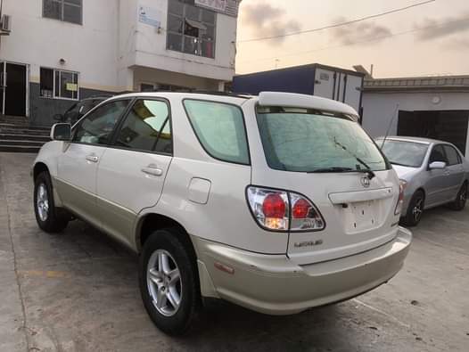 A picture of 2024 entry foreign used Lexus Rx 300 accident free pure