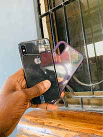 A picture of Iphone x gb 64