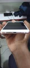 A picture of Vivo v3 max 180000 it has 32 gb 3 gb