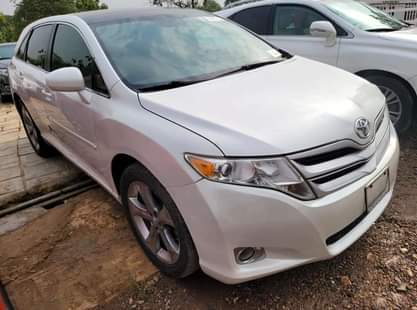 A picture of Foreign used Toyota Venza 2011 Basic edition