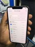 A picture of iPhone 11 Pro Max 256gb