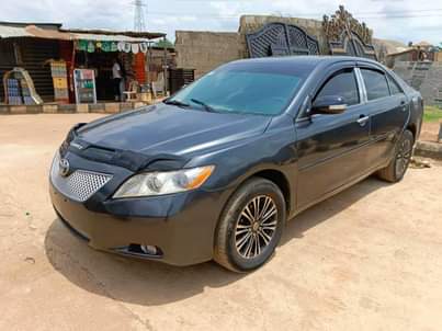 A picture of Toyota Camry 08