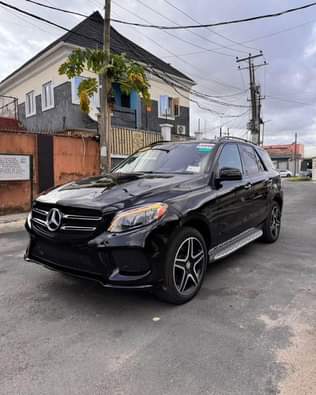 A picture of Mercedes Benz GLE 2016