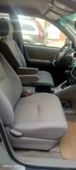 A picture of 04 Toyota Highlander Tokunbo Location ogudu Lagos 3rows seat 5