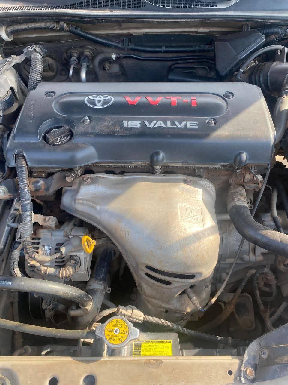 A picture of Toyota Camry 2004 FIRST BODY