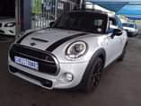 A picture of 2016 model Mini Cooper S automatic transmission