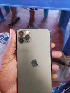 A picture of iPhone 11 Pro max 512GB