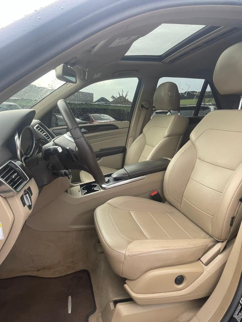 A picture of Car