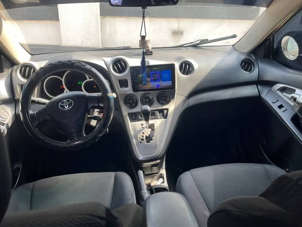 A picture of Toyota matrix 2011 model