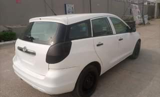 A picture of DANNY YUNG Smarts Autos Toyota Matrix S 05 Very Sound
