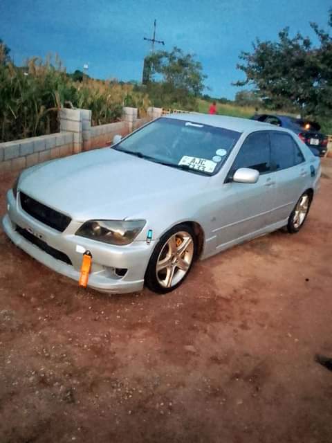 used toyota altezza