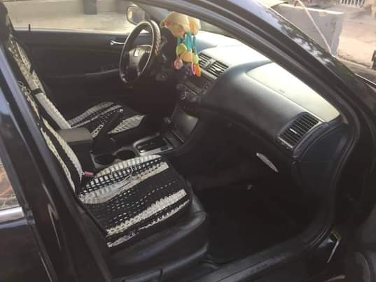 A picture of 2004 HONDA ACCORD EXL