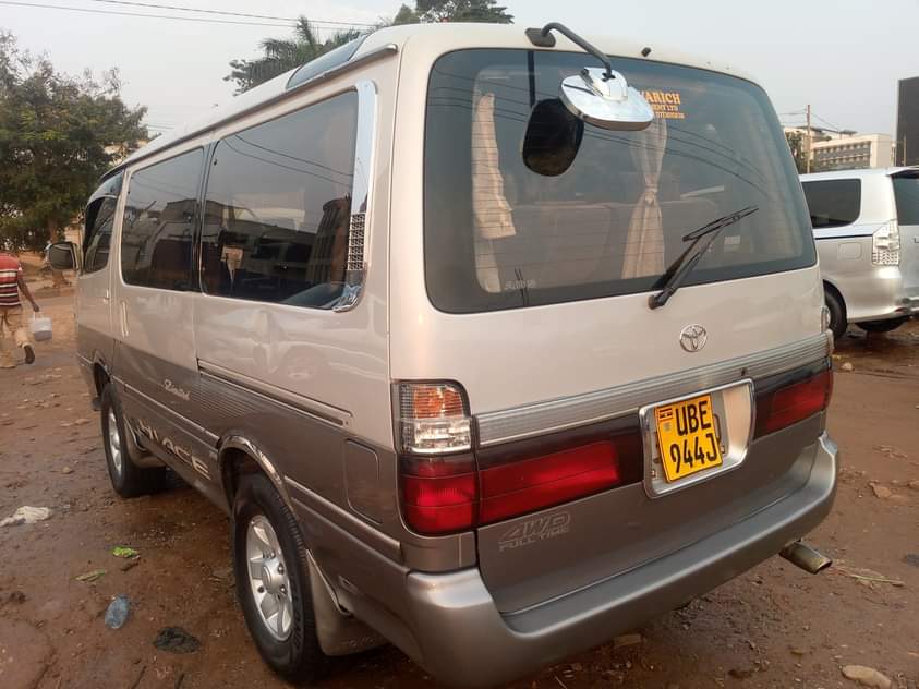 A picture of TOYOTA SUPER