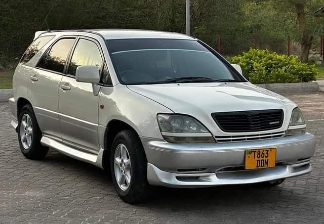 A picture of Toyota Harrier on sale DDM gari imetunzwa vizuri sanaa