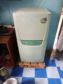 A picture of It s on sale makes ice in just a minute