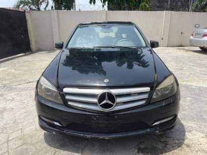 A picture of 2010 Mercedes Benz C300 with faulty Gear 