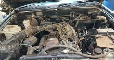 A picture of Toyota pickup iyo engine 1RZ mpyaa sana imetunzwa manual gear