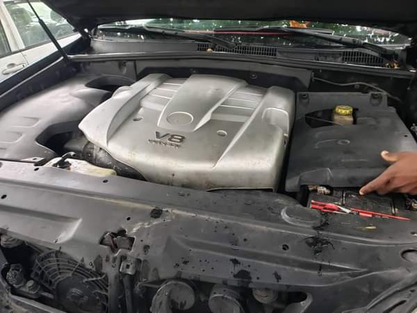 A picture of 4 3m engine and geer perfect ac need gas location