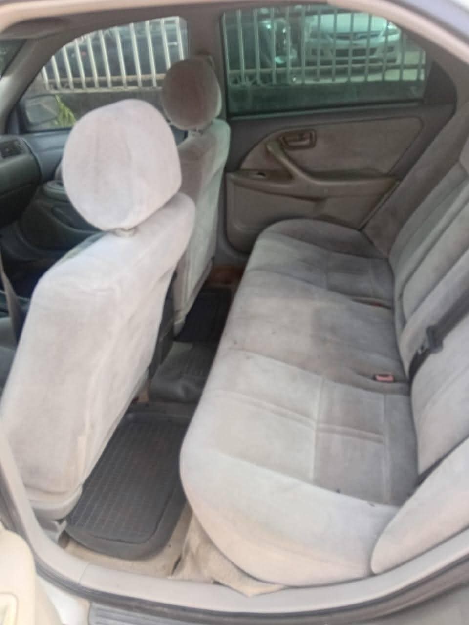 A picture of 2002 Toyota camry