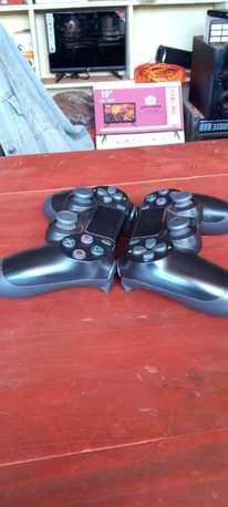 A picture of PS 4 SLIM