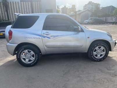 A picture of TOYOTA RAV4