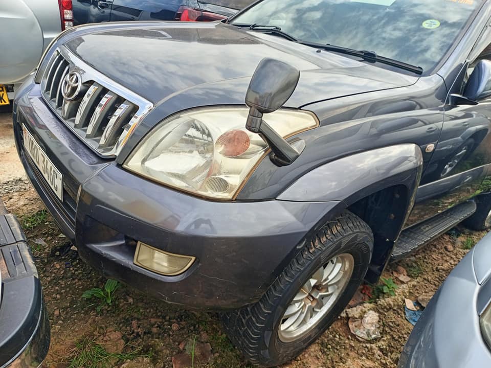 A picture of Toyota land cruiser prado