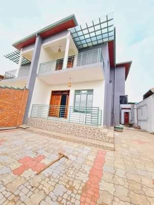 self compound houses