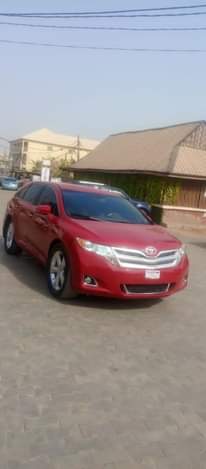 A picture of Toyota Venza 2010 upgraded to 2012 4 sale clean body