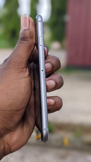A picture of iphone 6 network Lock