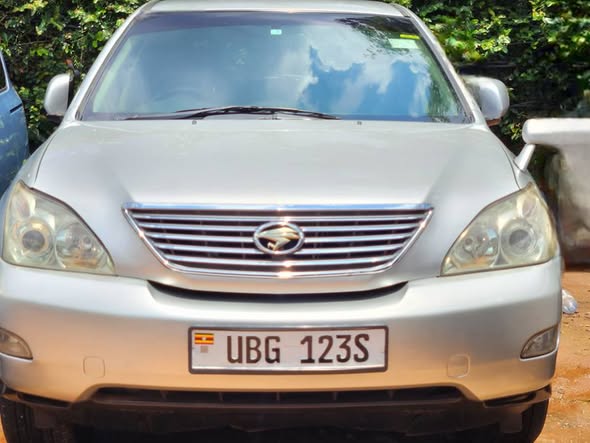A picture of HARRIER 2008 MODEL 2400CC VVTI
