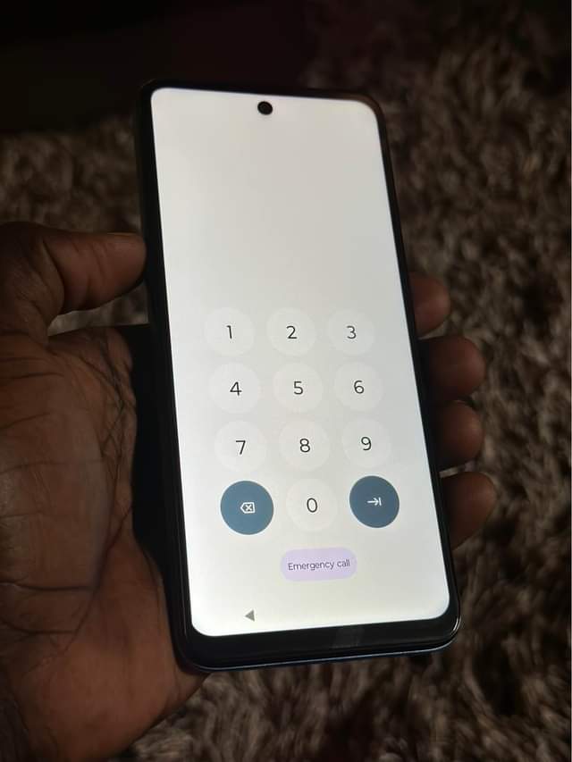 A picture of Motorola 64gb clean as new at 230k