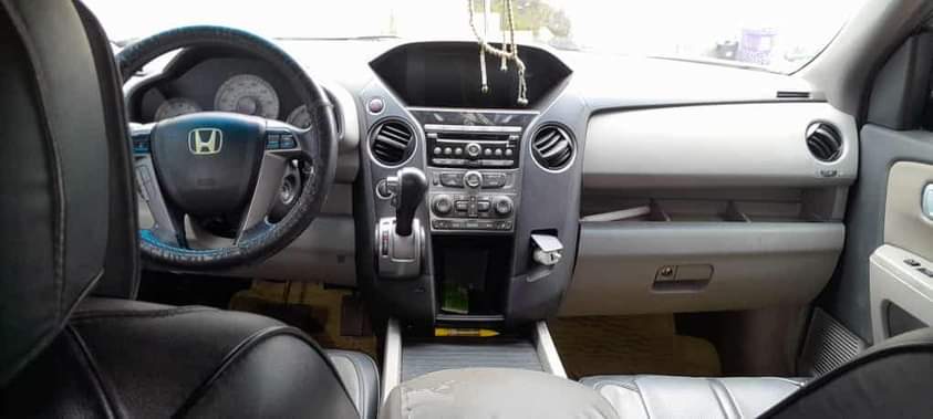 A picture of Clean 2012 Honda pilot just a months registration clean first