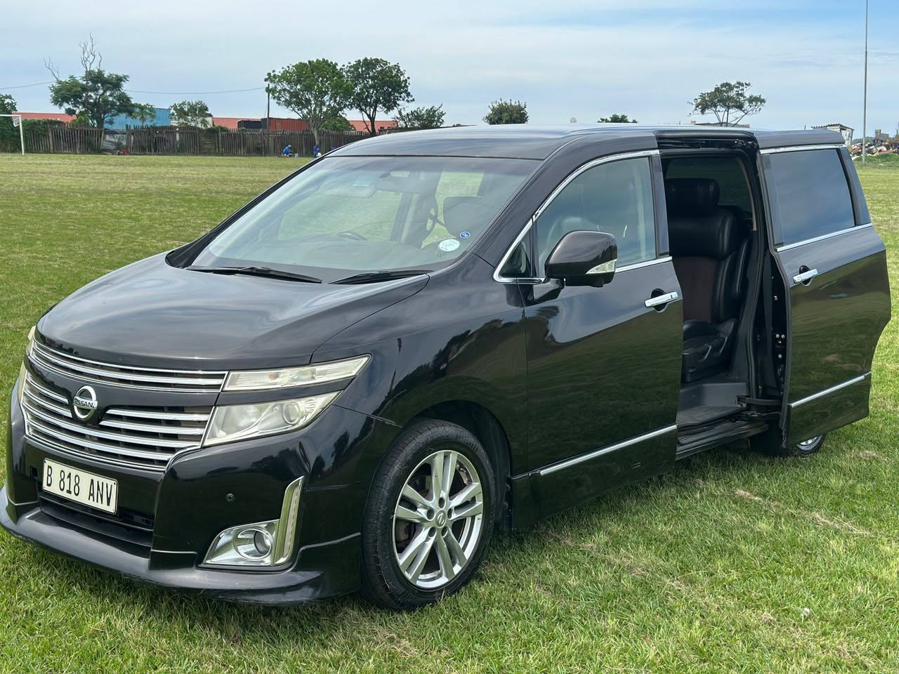 nissan elgrand
