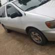 A picture of Toyota sienna xle 2000 model