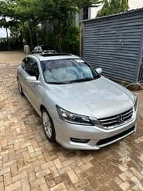 A picture of Honda Accord 2014 full option keyless 8025357239