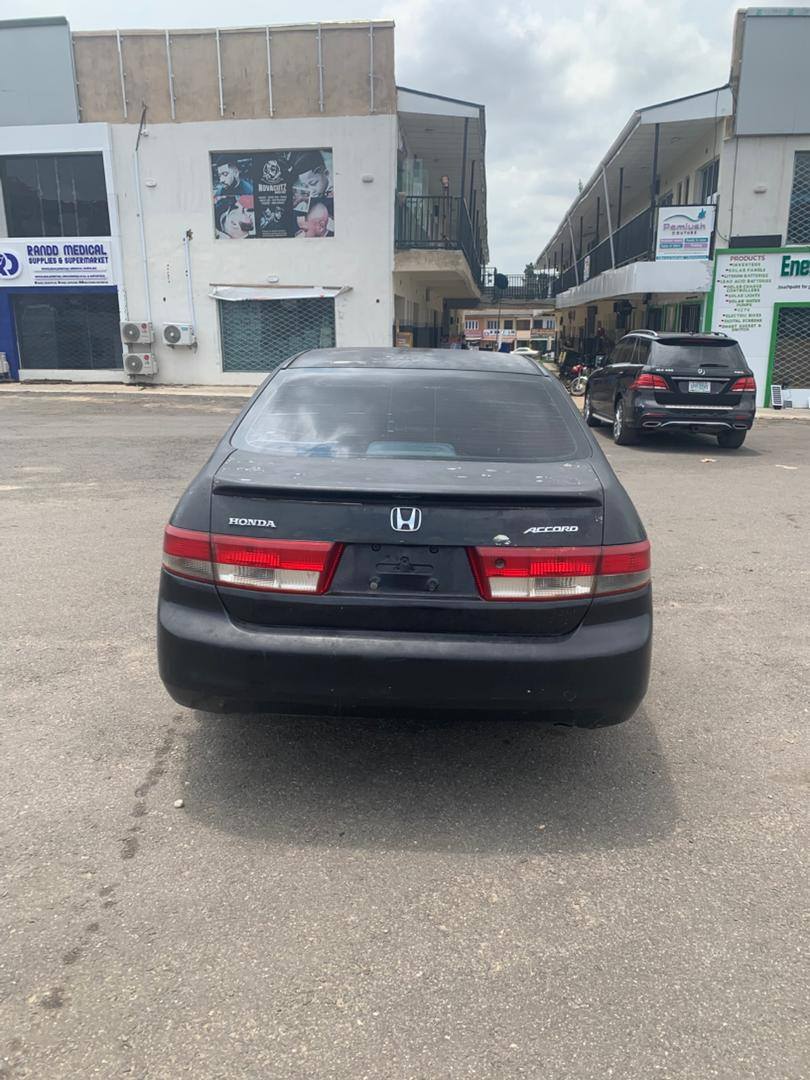 A picture of Honda Accord EOD 03 04