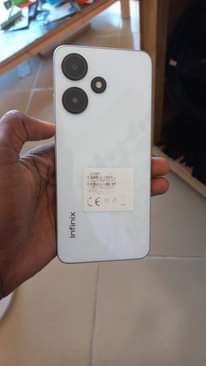 A picture of inifinx hot 30i Ram 4 memory 128 INAUZWA BEI 180000